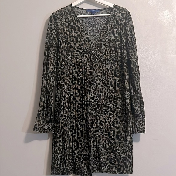 Apt 9 long sweater size L leopard print animal print long - Picture 1 of 4